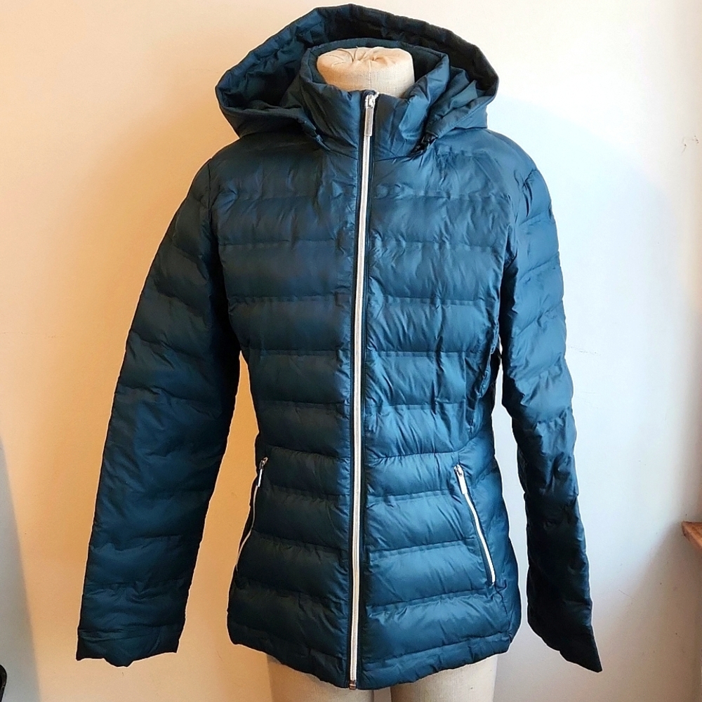 Time and Tru green packable puffer jacket